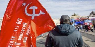 LETONIA. Al menos 26 arrestados por querer poner flores en un monumeto para celebrar el Día de la Victoria