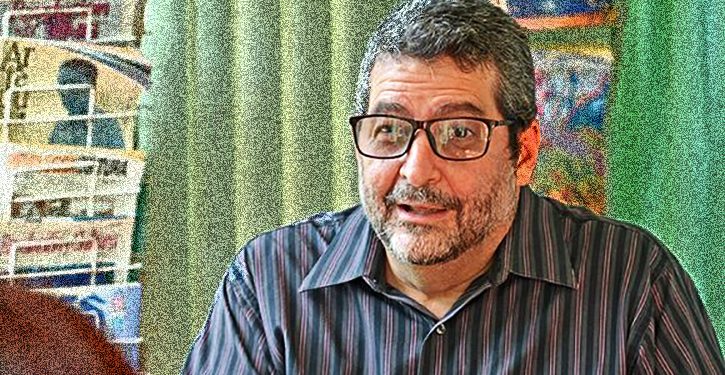 PACO AZANZA TELLETXIKI. Iroel, me quedo con tu abrazo