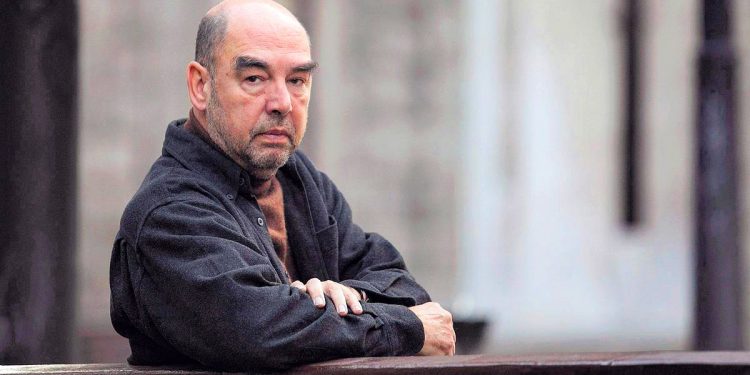 Santiago Alba Rico suplicó a los jóvenes para que no se abstengan; alguien le respondió de esta manera