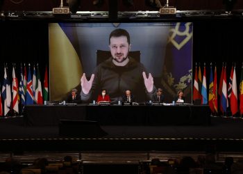 Hasta que no lo diga la OTAN y Zelenski, Bajmut sigue en manos del fascismo