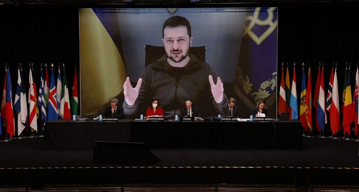 Hasta que no lo diga la OTAN y Zelenski, Bajmut sigue en manos del fascismo