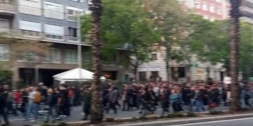 Una manifestación antifascista en Barcelona contra los Desokupas y que no vimos en TV