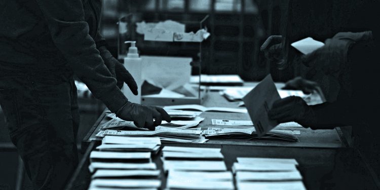 ÀLEX APPEL. La larga jornada electoral del fin de la clase media