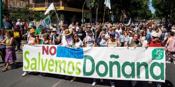 Protestas en las calles de Sevilla por el intento de la derecha de destruir Doñana
