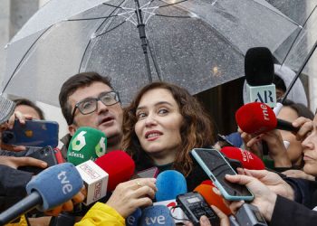 Ayuso y la constante provocación: ahora va a Bilbo a buscar imágenes y notoriedad