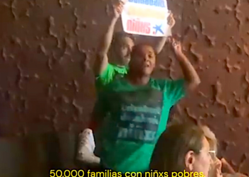 CaixaBank  hace charla sobre pobreza infantil tras desahuciar a 50 mil familias empobrecidas con sus hijos.Video
