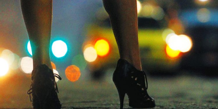 NADIA PEREZ. Acabar con la industria que nos refuerza como objetos sexuales es una prioridad