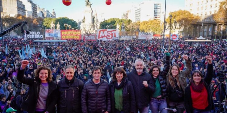 ARGENTINA. En un escenario de fuerte represión en Jujuy, el Partido Obrero y el MST realizaron una asamblea multitudinaria