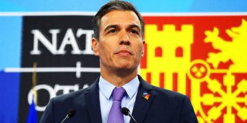 Las puertas giratorias no dejan de girar ¿Será Sánchez quien próximamente pase por ellas?