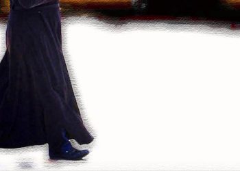 FABRIZIO CASARI. El dinero bajo la sotana