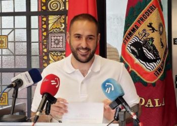 Asier, El Breve: alcalde dimite solo horas después de asumir