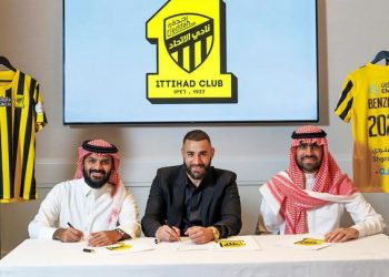 Benzemá cobrará 17 millones al mes y dice que eligió ese club «por sus valores»