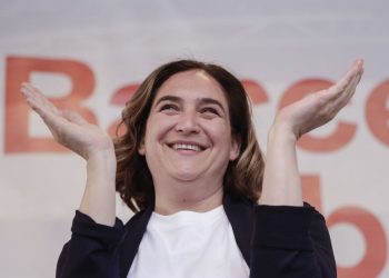 Así compraron los «socialistas» los votos de Colau para conseguir la alcaldía de Barcelona