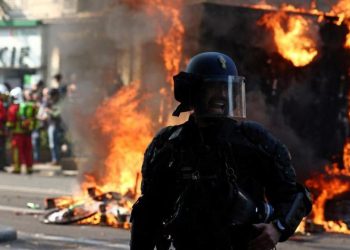FRANCIA. Los trabajadores no se rinden; decenas de miles otra vez en las calles