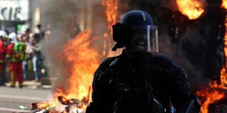 FRANCIA. Los trabajadores no se rinden; decenas de miles otra vez en las calles