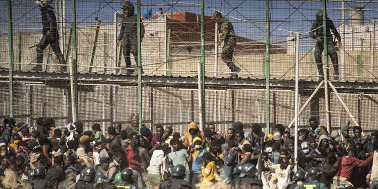 Organizaciones de derechos humanos denuncian la complicidad de España y Marruecos contra los emigrantes