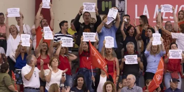 Trabajadores increpan y abuchean a Pedro Sánchez en un mitin en Tenerife (Video)