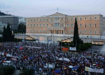 GRECIA. Miles de personas se manifestaron contra la U.E por su política de odio al emigrante que propició la tragedia en las costas griegas
