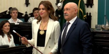 Pese a su comportamiento sumiso con el PSOE en la legislatura, Bildu pierde Vitoria, Durango…