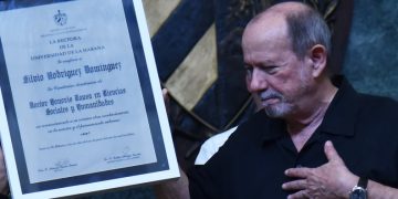 Emocionante discurso de Silvio Rodríguez al recibir el galardón de Doctor Honoris Causa