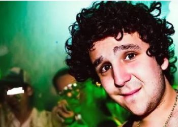 Froilán, agotado de su trabajo para la Cumbre climática, se ve de fiesta a Marbella e Ibiza