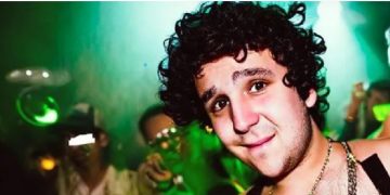 Froilán, agotado de su trabajo para la Cumbre climática, se ve de fiesta a Marbella e Ibiza