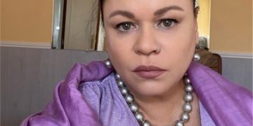 La delirante y psicópata anticomunista Zoe Valdés será candidata al Senado