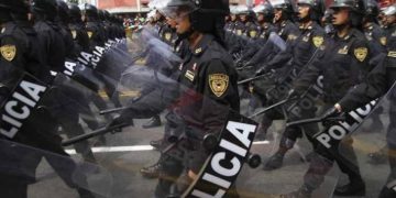 El fascismo suelto y envalentonado recorre las calles (imperdibles imágenes de sus uniformados y sus cánticos)