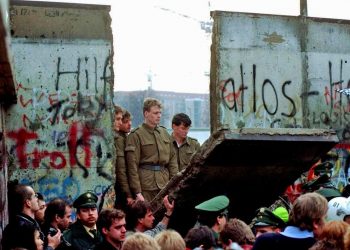 RAÚL ANTONIO CAPOTE. La restauración capitalista y los mensajeros del desastre