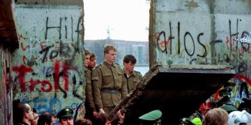 RAÚL ANTONIO CAPOTE. La restauración capitalista y los mensajeros del desastre