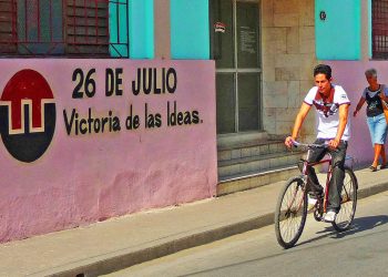 FIDEL CASTRO RUZ. Los que perseveran triunfan