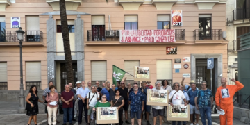 Video e info de inSurgente desde la mesa redonda y concentración ayer en Jerez x la libertad de Pablo Glez y Assange