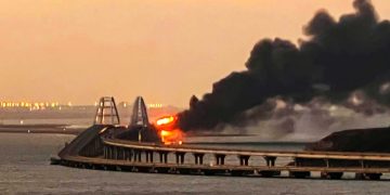 UCRANIA reconoce la autoría de la explosión del puente Kerch, entre Crimea y Rusia