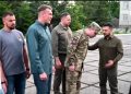 UCRANIA. Comandantes del batallón neo-nazi Azov recibidos como héroes por ZelenskiOTAN