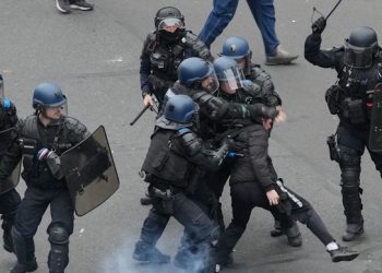 FRANCIA se burla de la críticas de la ONU sobre la violencia policial
