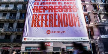 La guerra de las lonas llega a su epitafio