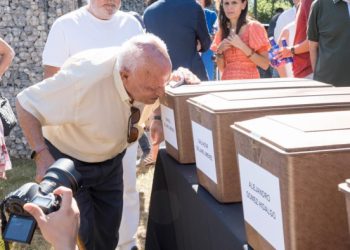 Los familiares recuperan los restos de 5 antifascistas asesinados en la cárcel franquista de Orduña