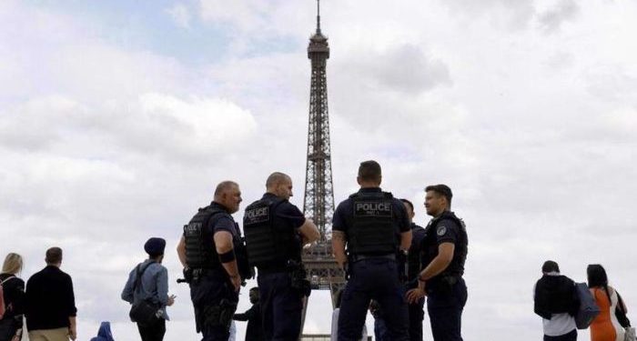 FRANCIA. Los diputados votarán un proyecto de ley que permitiría a la policía espiar a través de teléfonos