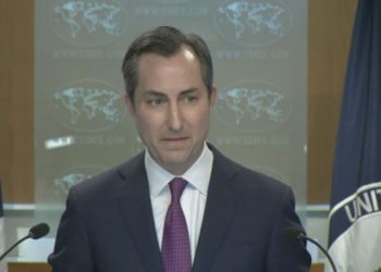 Cuando te traiciona el subconsciente: observen a Matthew Miller, portavoz del Departamento de Estado de EE.UU