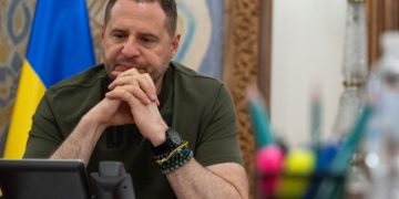 UCRANIA reconoce en un clima de desmoralización que no avanzan