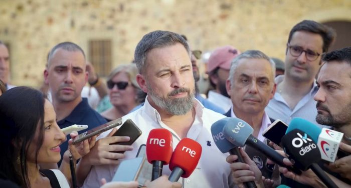 Si esto piensa el neonazi Abascal de Sánchez imagínense de alguien de izquierdas