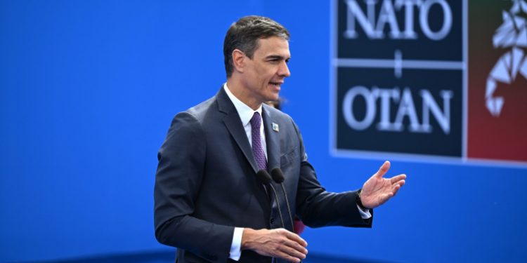 Aviso a los progres: Esclarecedor viaje de Sánchez a la reunión de la OTAN horas después del «debate» con Feijóo