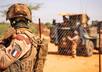 NÍGER. El gobierno neocolonialista francés anuncia que no retirarán a sus militares ocupantes