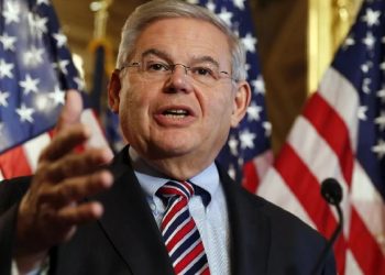 EE.UU. Un senador progre-demócrata elabora una ley para seguir saqueando a Venezuela