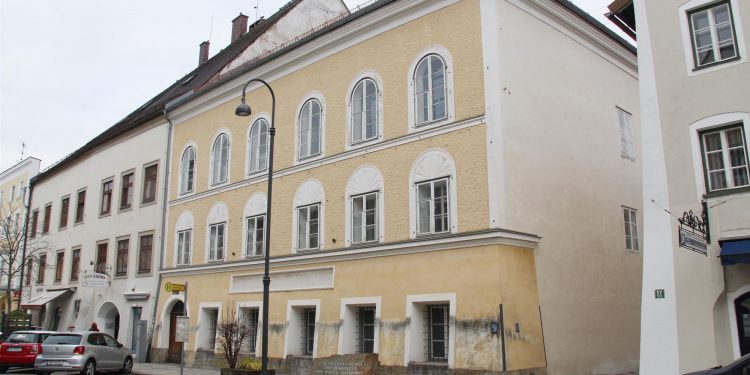 En un alarde de originalidad el gobierno de Austria encuentra qué hacer con la casa natal de Hitler