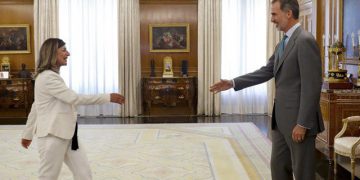 Sumar pierde la enésima oportunidad de boicotear al Borbón e irá a Zarzuela