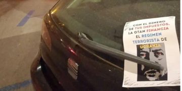 Aparecen en Madrid miles de folletos ilustrativos sobre la Ucrania de Zelenski