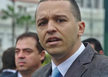 El líder de los nazis griegos de Amanecer Dorado se postula a Alcalde de Atenas desde la cárcel