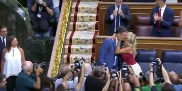 Socialdemocracia eufórica: Observen el contento rayano en lo ridículo de Yolanda Díaz