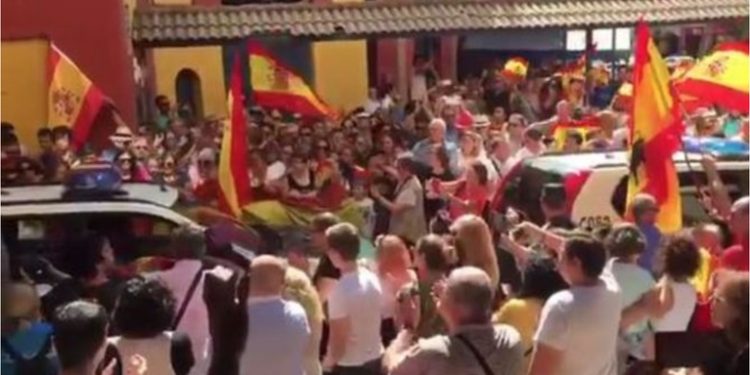 La idea ni-ni de amnistiar a Puigdemont y a los guardias civiles a la vez no convence a los números